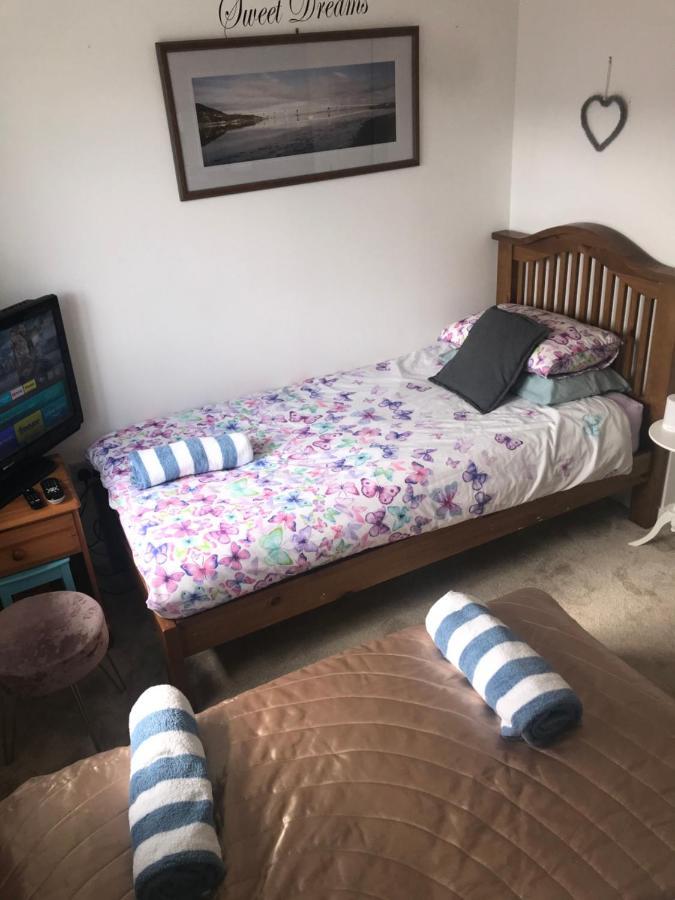 אינברנס Modern And Bright Home In Quiet And Central Area מראה חיצוני תמונה