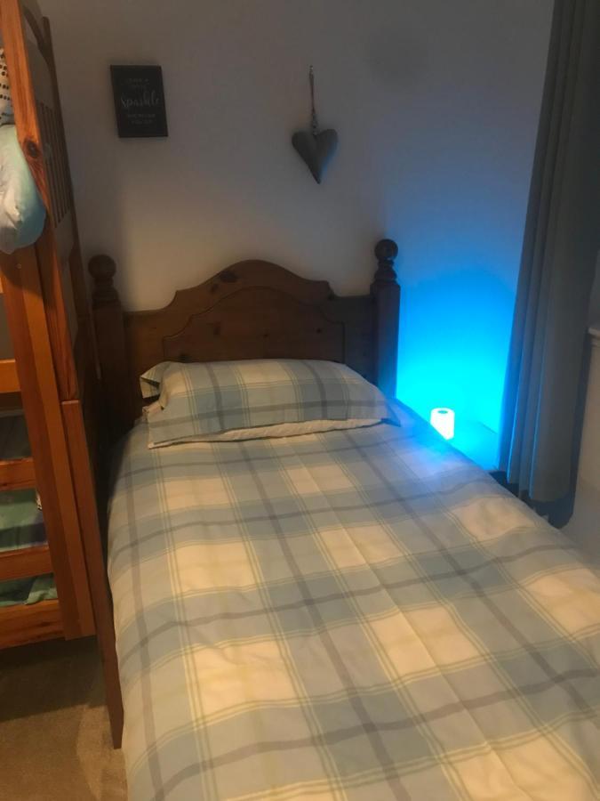 אינברנס Modern And Bright Home In Quiet And Central Area מראה חיצוני תמונה